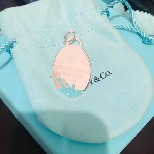 Tiffany return to tiffany oval charm